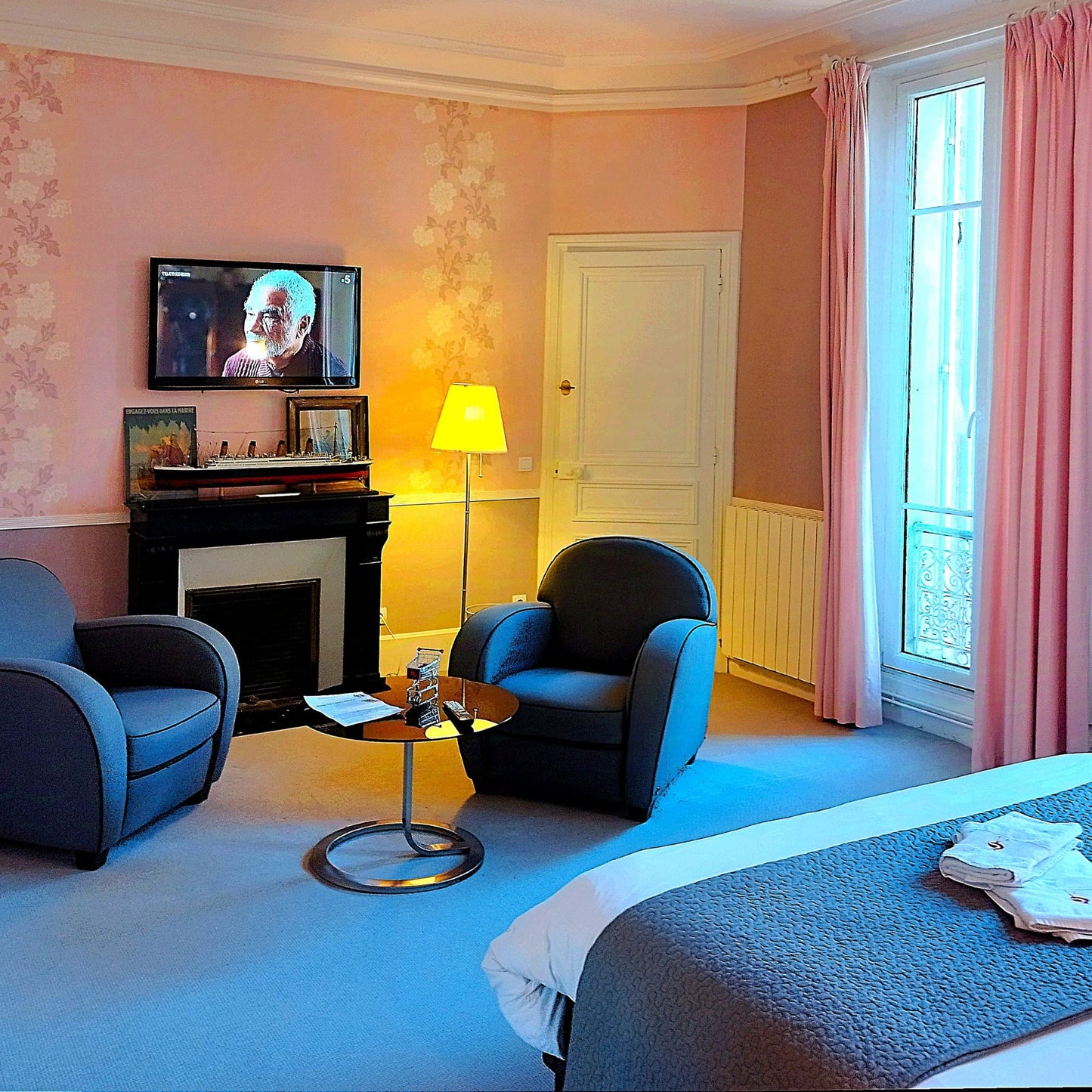 Alexander (1 to 2 people)